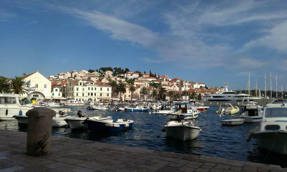 Liza'S Downtown Apartment Đảo Hvar Ngoại thất bức ảnh